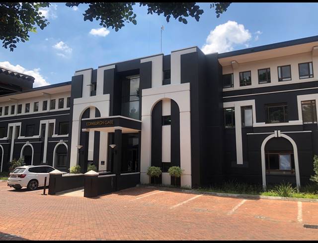 143M² OFFICE TO LET IN HYDE PARK